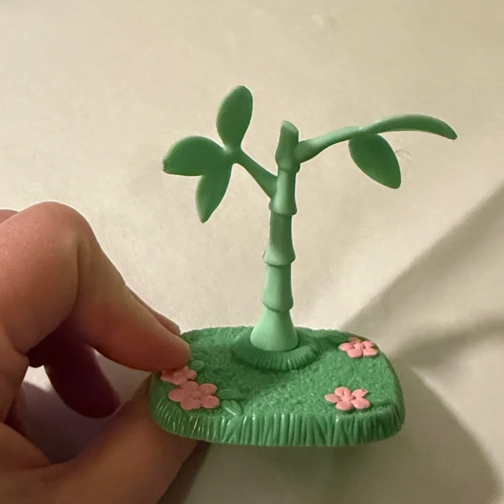 Littlest Pet Shop 2005  "Pet Pairs" #89 Panda and #90 Panda with Bamboo Tree - Picture 3 of 4